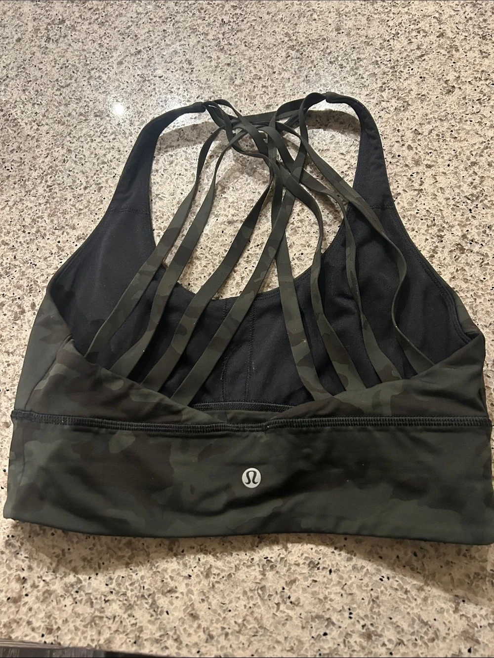 Soul Cycle Lululemon Women's Camouflage Strappy Sports Bra - Black/Green